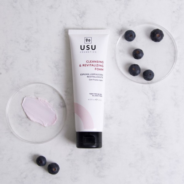 USU ESPUMA LIMPIADORA REVITALIZANTE DE FRUTOS ROJOS 120ML