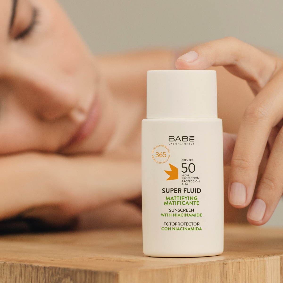 Babe Super Fluid Mattifying SPF50  Babe