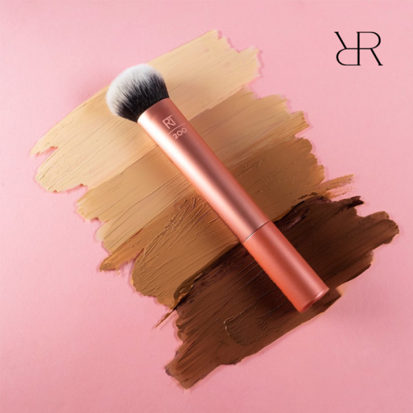 Real Techniques Expert Face Brush